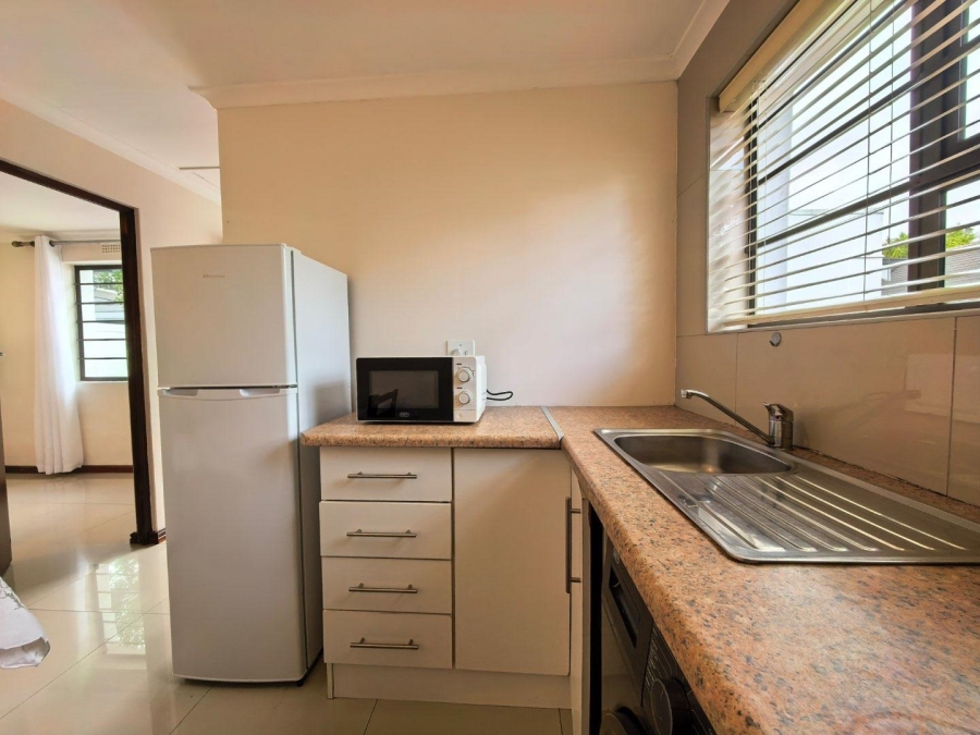 To Let 1 Bedroom Property for Rent in Constantia Western Cape